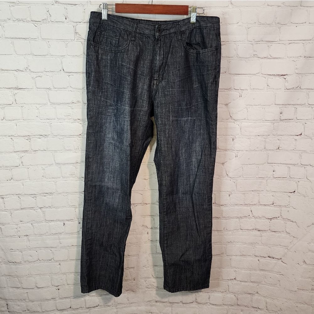 Men's Kenneth Cole straight jeans, size 33 X 30
